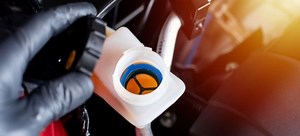 6 Symptoms of Low Clutch Fluid | DoItYourself.com