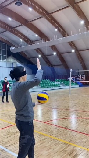 挑战一下蒙眼发球吧_#VolleyballLife #VolleyballHighlights #ForYou #TikTokSports | Volleyball