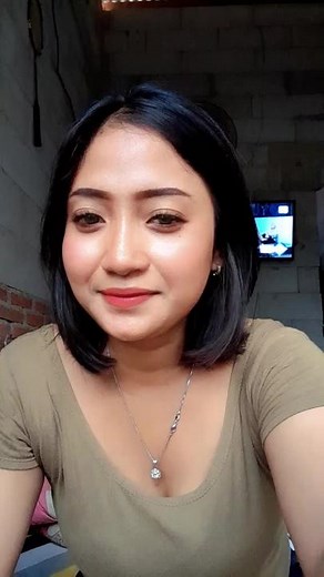 Understanding the Significance of Peace Signs