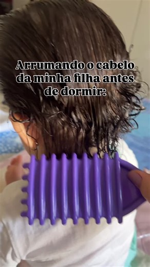 Thalita Magalhães on Instagram: "Uma touca de cetim pra mini diva urgente 🤣 #maternidade #cacheadas"