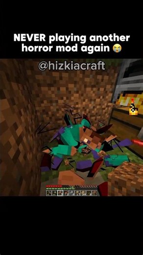 Being chased by a terrifying monster in the world of Minecraft😱 😨 #minecraft #shorts