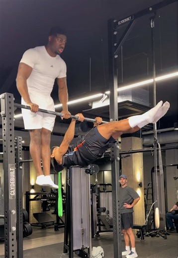 Mastering the Elite Front Lever and Muscle Up Techniques