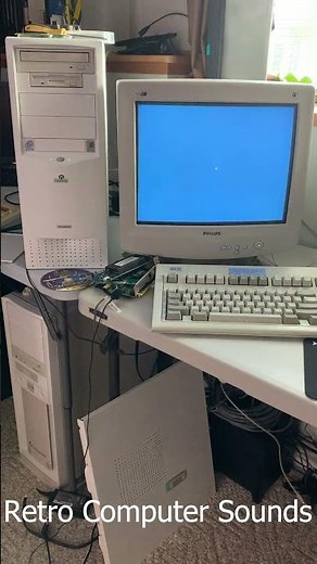 Retro Gateway 2000 Computer Booting Windows 2000 (corrected!) #shorts