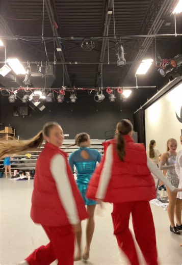 Rihanna's Amazing Backup Dancers