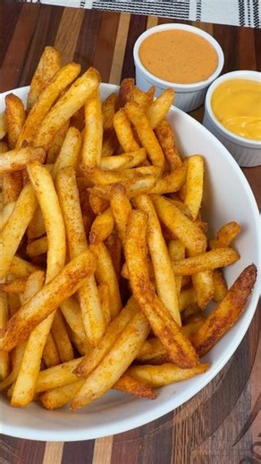Copycat Taco Bell Nacho Fries are easy to make at home and so good! 😮‍💨 #easyrecipe #nachofries