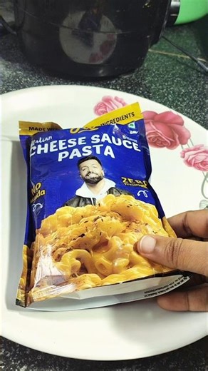 Cheese instant pasta