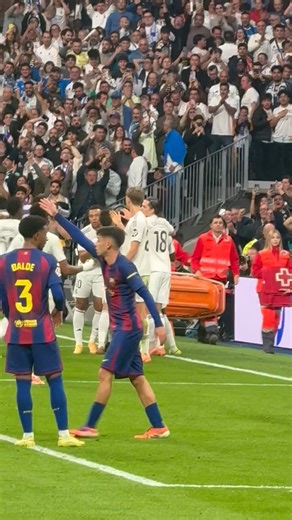 58K views · 5.2K reactions | Pure El Clásico magic at the Santiago...