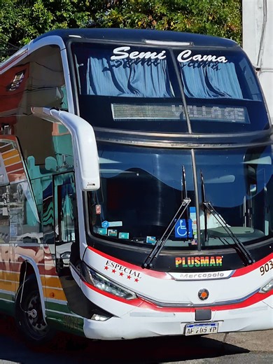 Plusmar 🔴🟡🟢 Interno 9034 Haciendo su arribo a Liniers Procedente de villa Gesell 🇦🇷 No es cualquier coche, es la nueva generación G8 que vino a patear el tablero del diseño 💪 #microsdelargadistancia #plusmar #marcopolog8 #marcopoloparadisog81800dd #liniersbuenosaires