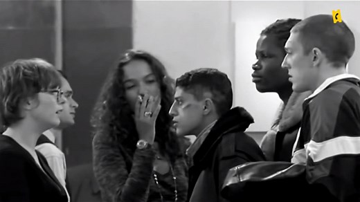 LA HAINE : Quand Saïd tente de draguer une fille | AlloCiné