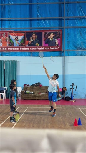 Learn how to hit the perfect toss 🎯🏸