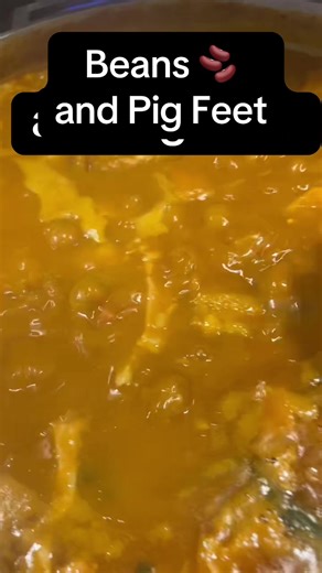 Delicious Beans and Pig Feet Recipe