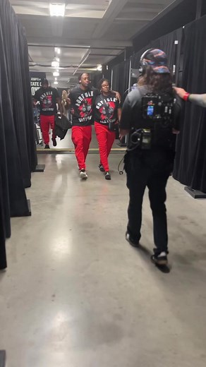 Keyshawn arrives to fight night with his mom ❤️🥊 | Top Rank Boxing