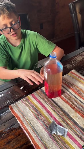 4-H Science Experiments: DIY Lava Lamp Demonstration