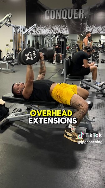 For personalized 1:1 coaching apply in my bio Make better gains. Join my 3-5 day programs. 🔗 in my bio -Exercise videos and set up instructions -Alternative exercises -Form checks (by me!) -Ask me questions in the team chat -Track progress in app And more! #triceps #workout #armday #arms