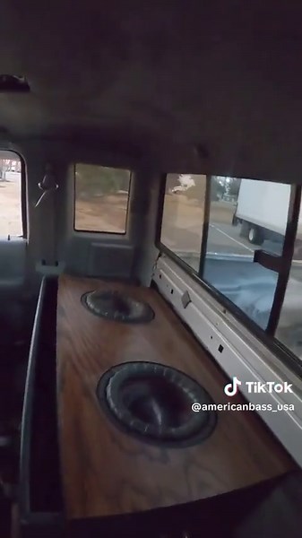 2 American Bass XFL 10s #americanbassaudio#caraudio#americanbass#bass#basshead #subwoofers🔊 #subwoofers