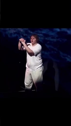 Inspiring Moment When Lewis Capaldis Audience Continues His Song...