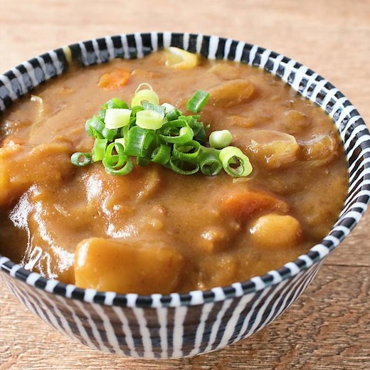 レトルトカレーで簡単 カレーうどん 作り方・レシピ | クラシル
