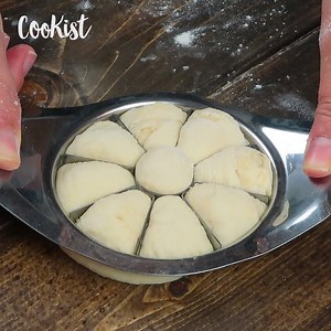 824K views · 658 reactions | Use the apple slicer on the dough! An awesome hack to try :) | Cookist Wow | Facebook