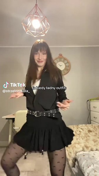 Elegant Outfits for Dance Trends and Performances