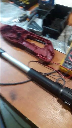 changer des charbons sur un taille haie