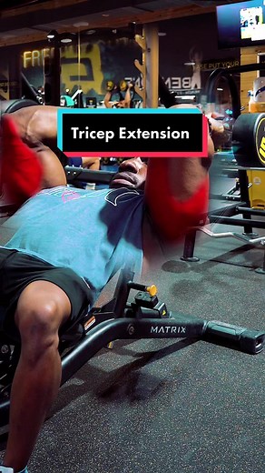 Incline EZ Bar Tricep Extension Guide