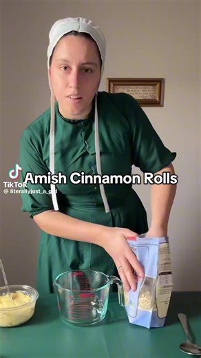 Amish Cinnamon Rolls: A Sweet Recipe Experience