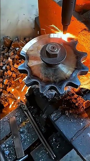 Precision Gear & Sprocket Machining in Action! 🔧 #MechanicalParts #GearGrinding