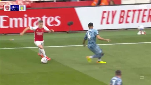 How do you get in behind 4 times and not score 😂