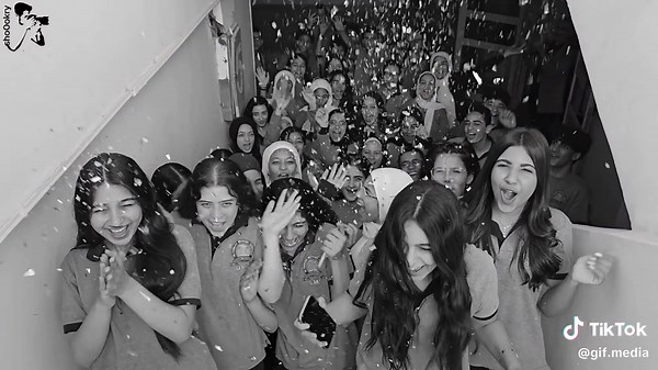 the countdown ❤️ Wait for us at the biggest graduation party soon 📸 #memories #graduation #gif_media #shokry