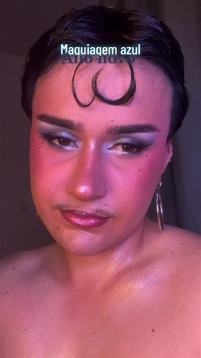 Dica de Maquiagem de Ano Novo: Inspiração Azul