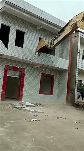 Process of demolishing a self-built cement house