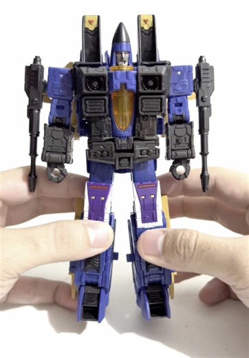 @TransformersOfficial Earthrise Dirge #transformers #transformersg1 #transformerstoys #transformersmovie #autobots #decepticons #optimusprime #megatron #hasbro #hasbropulse #robot #actionfigures #toys #toystory #jet #fighterjet #airplane #aircraft