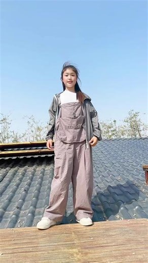 动作可以不完美，但舞搭子拍得必须完美#小女孩户外舞蹈 #一学就会系列 #春假倒计时