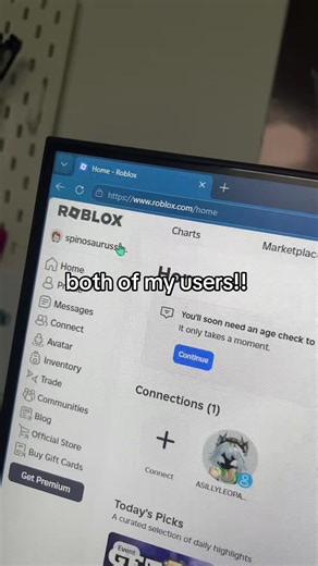 Spinosaurus is my computer. Acc I’m not really playing on it the second one is my mobile!! i’m really active on there!!!