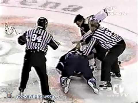 Wade Belak vs Eric Boulton Sep 27, 2002