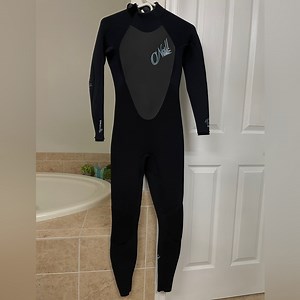 Women's O'Neill Back-Zip Full Wetsuit: Epic 3/2mm (Size 6)