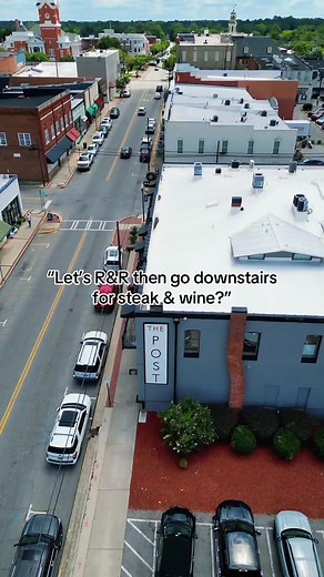 We know where we’re going Saturday night - do you? 👀 Exclusive to Opulence, the second floor above the most divine steakhouse in the southeast (AKA Bull and Barrel) features 10 fully furnished short term rentals - READY for your stay 👀 The Post Lofts📍Historic Downtown Statesboro, GA bit.ly/TheLoft_Opulence