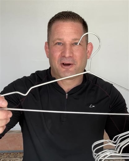 Watch Metal hangers 40 pack on Amazon Live