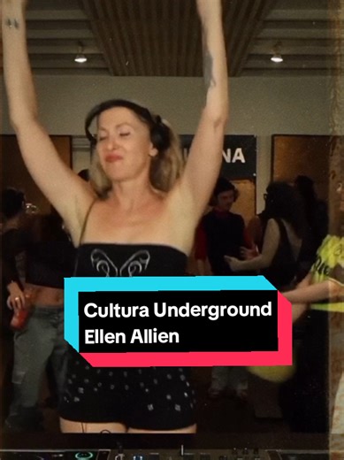 Ellen Allien, la mujer que definió el sonido de una ciudad ​Después de la caída del muro, Berlín se volvió un laboratorio sonoro y Ellen mezcló caos, máquinas y libertad para crear algo único. ​En 1999 fundó BPitch Control, el sello que cambió las reglas del juego en Alemania. Su estilo no conoce límites: es ruidoso, emocional y siempre futurista. ​¿Cuál es ese track de Ellen Allien que nunca falta en tu playlist? 👇 ​#TechnoVibes #EllenAllien #BerlinUnderground #CulturaElectronica #WomenInTechn