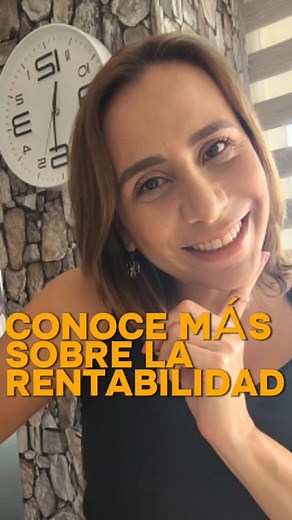 ¿Qué es la Rentabilidad? 🎥 "No se trata solo de invertir, sino de saber cuánto ganas. Hoy te explico qué es la rentabilidad y cómo medirla correctamente." La rentabilidad es el beneficio que obtienes de una inversión en relación con el dinero que has invertido. Se expresa en porcentaje y determina si una inversión es realmente buena. 🔢 Fórmula básica de rentabilidad: Rentabilidad = (Ganancia neta / Inversión inicial) x 100 ⚠ Factores que afectan la rentabilidad: ✔ Ubicación: Un apartamento en 