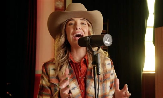 Lainey Wilson Releases “Dead End Red Dirt Road,” From Kevin Costner & Morgan Freeman-Produced New Show ‘The Gray House’ | Whiskey Riff