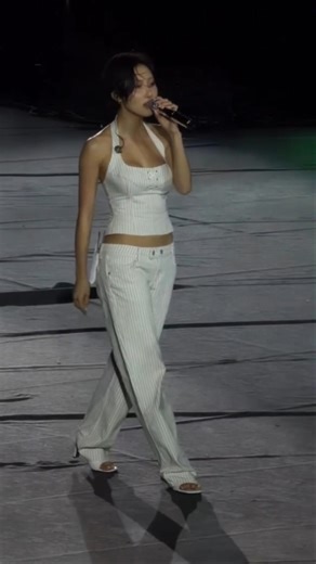 Hwasa — 'Good Goodbye' | Seoul Spring Festival