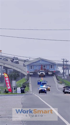 House Transport by Heavy Haul Crew : Lifting and Road Crossing Relocation Process