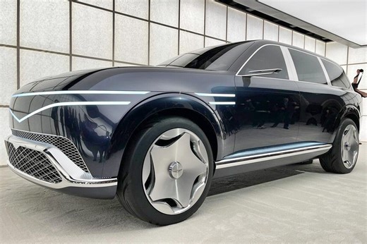 A unit of Genesis' spectacular GV90 luxury SUV is seen in public for the first time.