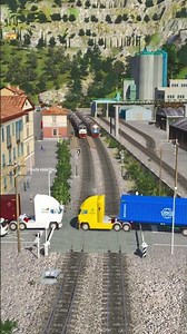 2 Kereta Api Pertamina Melintasi Persilangan Adu 2 Truck #railroad #train #railway