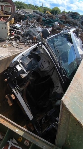 Sierra on Instagram: "RB6000 vs. car... no problem 😮‍💨 This baler/logger brings the force and production power to take on vehicles with ease. 💪🏼"