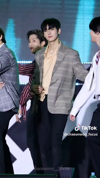 Astro Baby Mode Fancams Featuring Cha Eunwoo