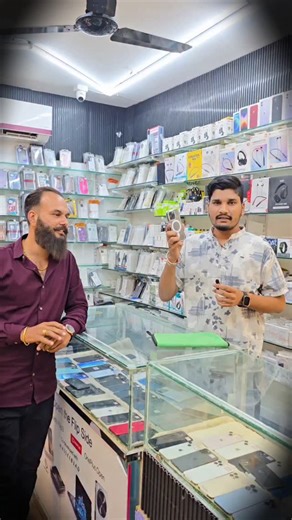 Mobile Wale on Instagram: "Another happy customer just grabbed the beast — iPhone 15 Pro! 🔥💥 Premium vibes, next-level performance 😍 Who’s next? 👇 #MobileWale" Shop address- 1st floor 05 ashirwad Complex, near girls school , harda , 461331 Contact:- +919201112121 iPhone 15 Pro, iPhone Deal, New iPhone, Apple, Premium Phone, Happy Customer, Unboxing, Smartphone Upgrade, Trending Phone, Tech Lovers #iPhone15Pro #iPhone15 #AppleLovers #HappyCustomer #MobileWale #TechDeal #iPhoneVibes #Smartphon