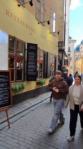 Asking if people know Peter Stormare #iamthatchris #peterstormare #actors #streetinterview | Christopher Söderberg | Facebook