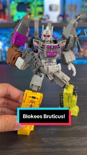 The Blokees Transformers Defender Version Bruticus Combining Accessory Kit has finally arrived. Combaticons are all set to merge! #Blokees #Transformers #Bruticus #Combaticons